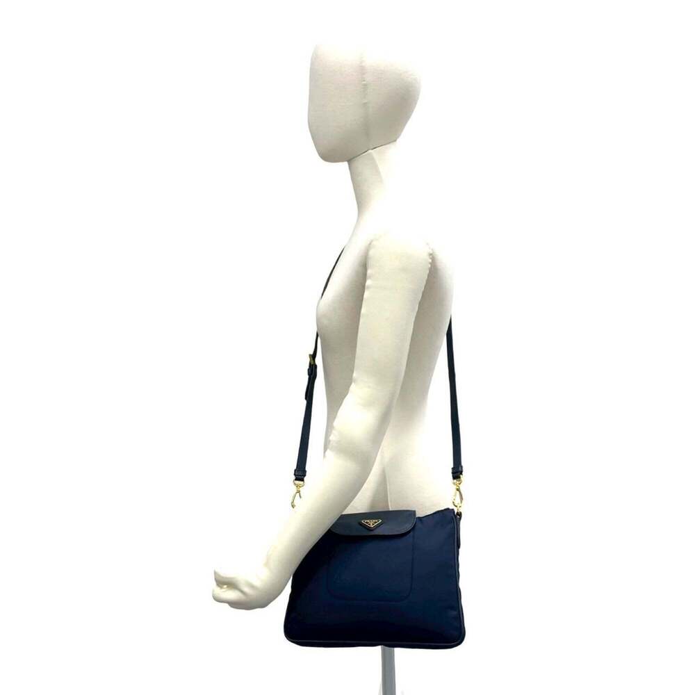 PRADA Blue Leather Saffiano Shoulder Bag - Picture 2 of 10